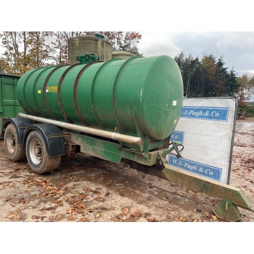 25 - 2003 Spooner 9000L stainless steel bowser with Honda pacer pump on super singles