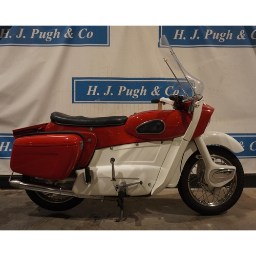 711 - Ariel Leader motorcycle. 250cc. 1950. Matching engine and frame numbers. Comes with dating certifica... 