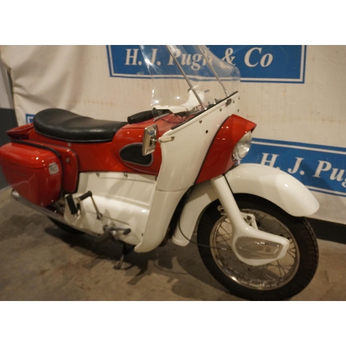 711 - Ariel Leader motorcycle. 250cc. 1950. Matching engine and frame numbers. Comes with dating certifica... 