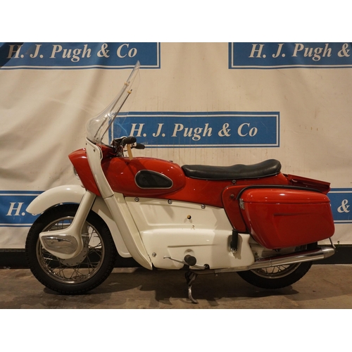 711 - Ariel Leader motorcycle. 250cc. 1950. Matching engine and frame numbers. Comes with dating certifica... 