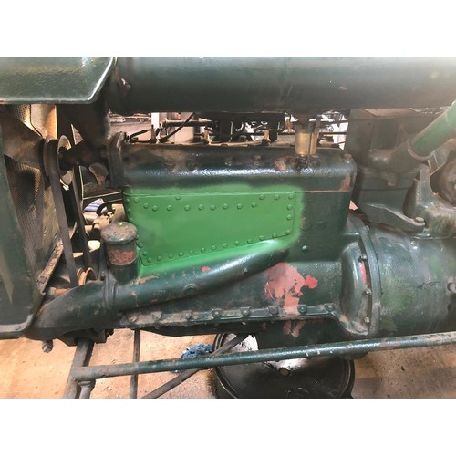 159 - Fordson N narrow wing tractor. Runs and drives. No V5