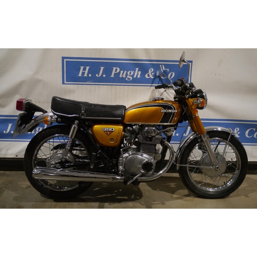 737 - Honda CB350K motorcycle. 350cc. 1972. Completely original, runs and rides. Reg. TSX 757K. V5 and key... 