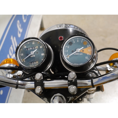 737 - Honda CB350K motorcycle. 350cc. 1972. Completely original, runs and rides. Reg. TSX 757K. V5 and key... 