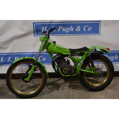 738 - Italjet 50 Grass Hopper motorcycle. Italian import, comes with NOVA. Engine turns and fires