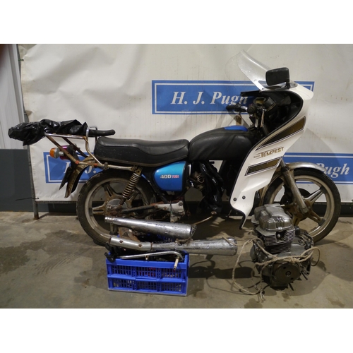 744 - Honda CB400T Dream project. 395cc. 1977. Dry stored. One owner from new. Comes with box of spares an... 