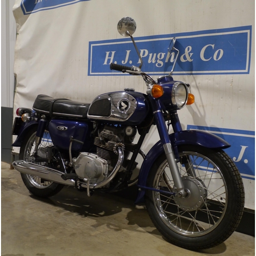 747 - Honda CD175 motorcycle. 175cc. 1971. Runs and rides but needs battery. Tax and MOT exempt. Comes wit... 