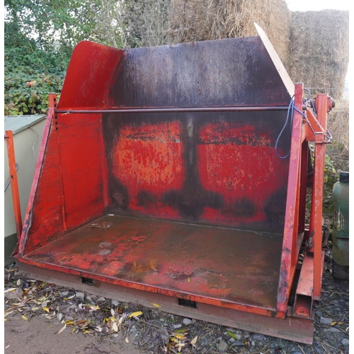 183 - Tong static single phase box tipper