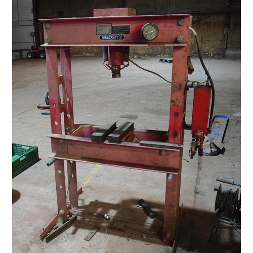 314 - Truecraft 45ton hydraulic press