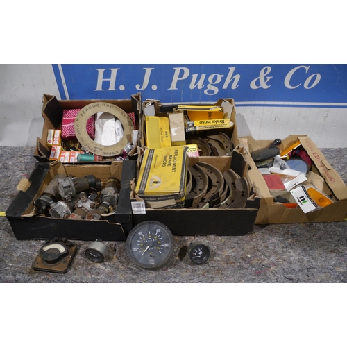 534 - Large quantity of assorted vintage car spares to include, brake shoes, speedos, brake hoses etc