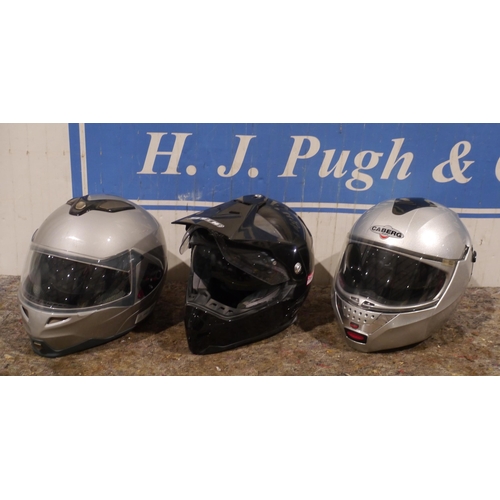 539 - 3 Motorcycle helmets to include Caberg