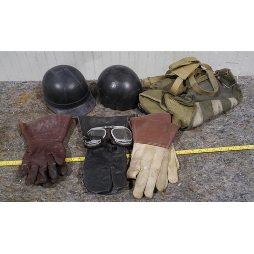 555 - 2 Vintage motorcycle helmets to include Everoak, vintage motorcycle gloves and goggles