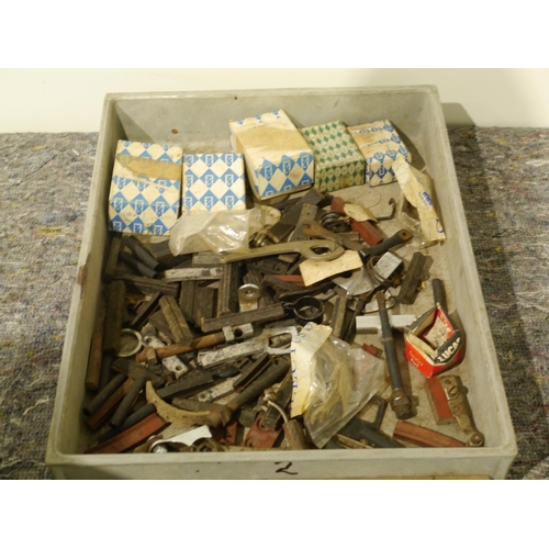 573 - Tray of vintage bicycle brake parts