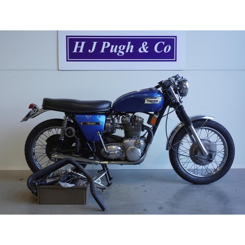 716 - Triumph Trident T150 motorcycle. 750cc. 1969. Belt primary, electronic ignition. Has not been run fo... 