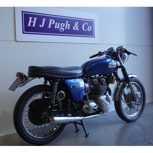 716 - Triumph Trident T150 motorcycle. 750cc. 1969. Belt primary, electronic ignition. Has not been run fo... 