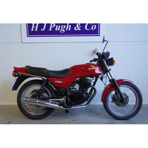 726 - Honda CB250TRS motorcycle. 250cc. 1981. MOT until 22/8/22. Comes with other MOT certificates. Reg. O... 