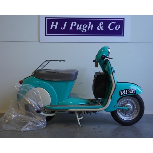 727 - James SC1 scooter. 150cc. 1961. Runs and rides well. includes parts catalogue, rear rack and screen.... 