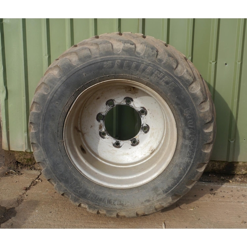 370 - Alliance 500/45 R 22.5 wheel and flotation tyre