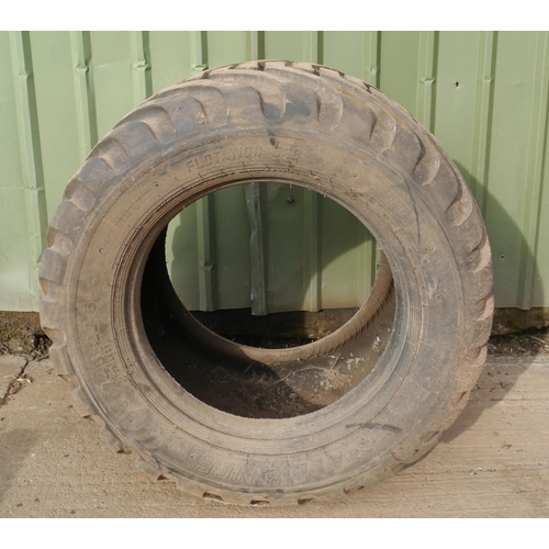 371 - Alliance 550/45 R22.5 flotation tyre