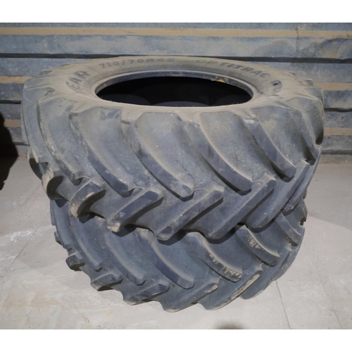 377 - Goodyear 710/70 R42 tyres -2