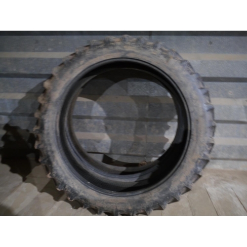 384 - Firestone 320/90 R50 tyres -2