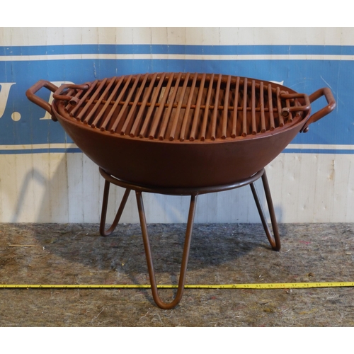 63 - Fire pit 550mm diameter 21kg