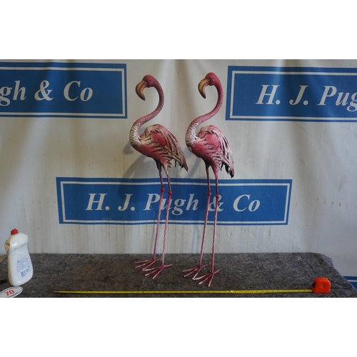 70 - 2 Flamingo garden ornaments 39