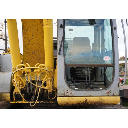 1073 - NH Kobelco E215 2005 excavator. 9147 hours. WO