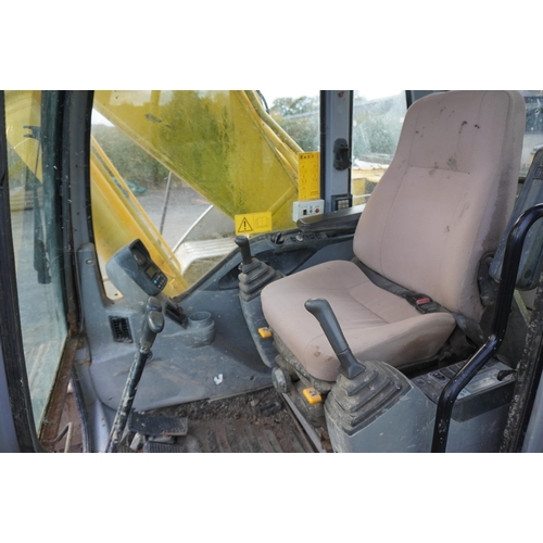 1073 - NH Kobelco E215 2005 excavator. 9147 hours. WO