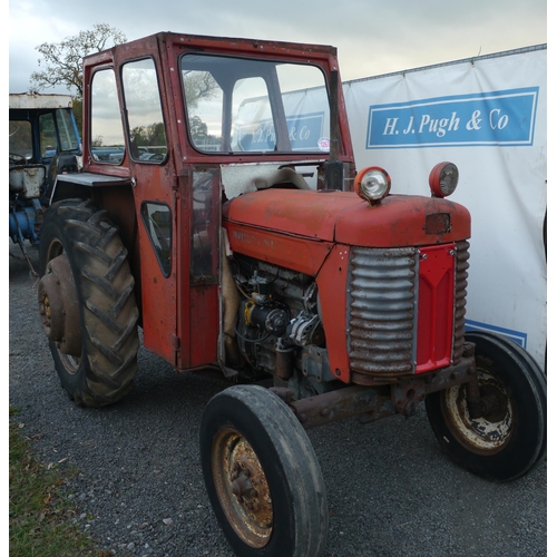 1267 - Massey Ferguson 65 tractor. 2WD. 9500hrs recorded. Runs and drives. SN.SNDY53279