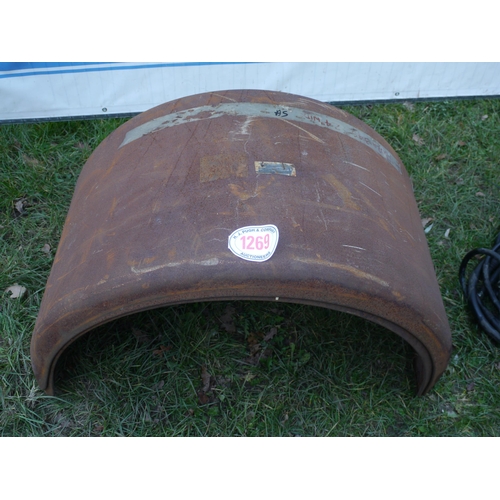 1269 - Steel lorry mudguards 24