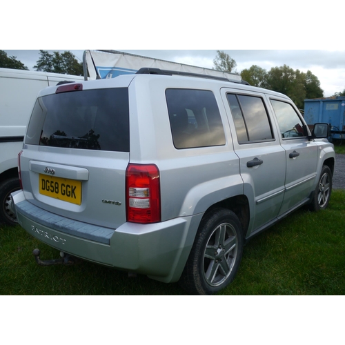 1325 - Jeep Patriot Limited. MOT til Nov 2021. Reg. DG58 CGK. V5