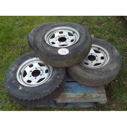 1358 - Wheels and tyres 21.5 R15-4