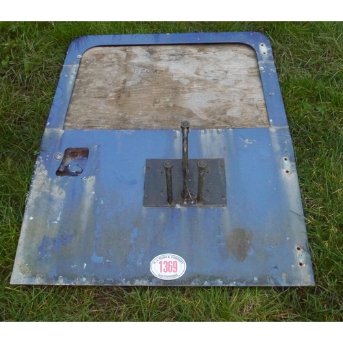 1369 - Land Rover rear door