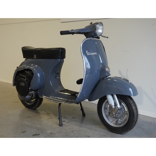 734 - Vespa 125 Primavera ET3 scooter. 1982. Matching frame and engine numbers. Comes with original crank ... 