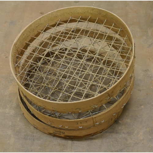 461 - Potato sizing sieves