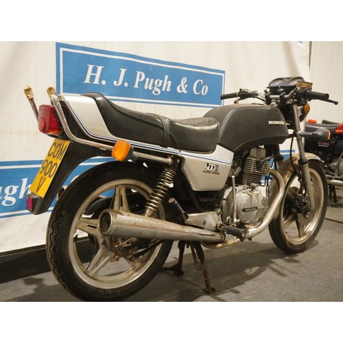 729 - Honda 400M Super Dream. Reg. COM 900V. V5 and keys