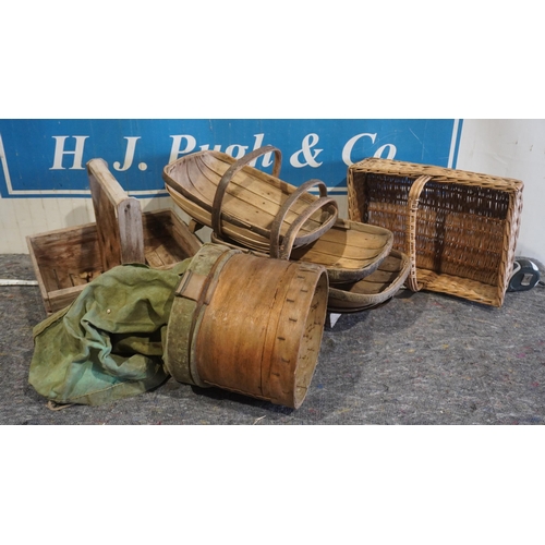 29 - Assorted wooden trugs and apple picking barrel