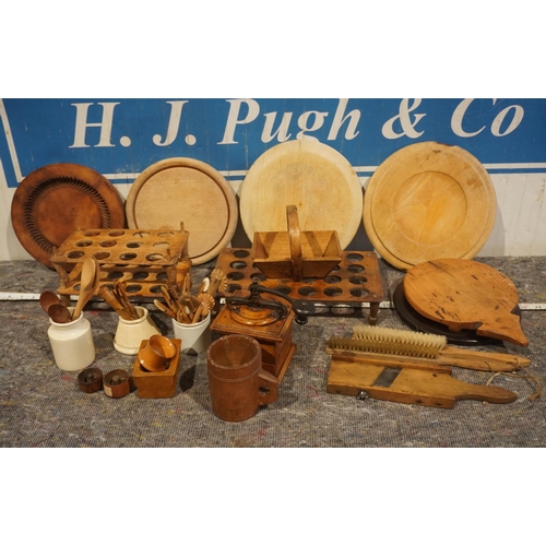 54 - Quantity of wooden boards, wooden egg trays, coffee grinder and other kitchen tools