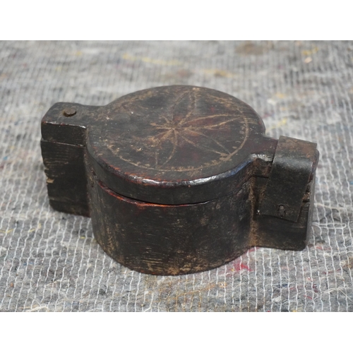 55 - 14/15th Century saddlebag spice box