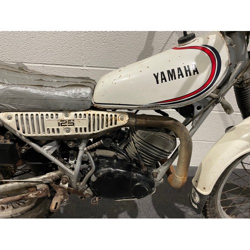 792 - Yamaha 125 motorcycle. Starts and runs. Reg. F808 AWX
