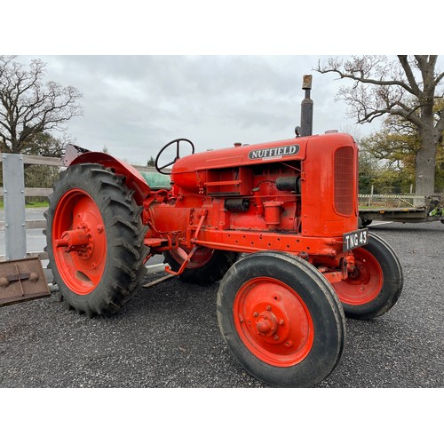 1027 - Nuffield M4 tractor. Petrol/TVO. Restored, new tyres all round, hydraulics, PTO. Reg. TNG 43. No log... 