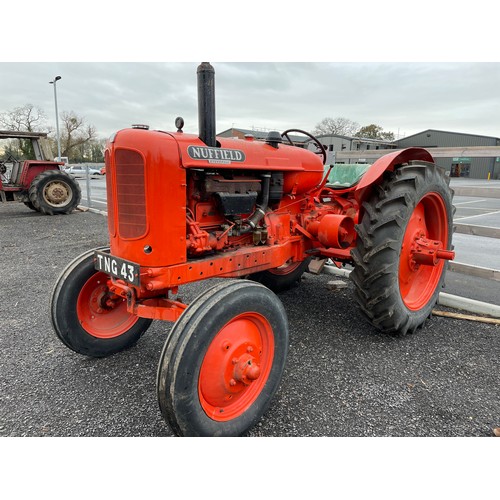 1027 - Nuffield M4 tractor. Petrol/TVO. Restored, new tyres all round, hydraulics, PTO. Reg. TNG 43. No log... 