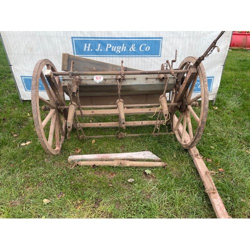 1071 - E.V Twose of Tiverton horse drawn seed drill. Barn stored