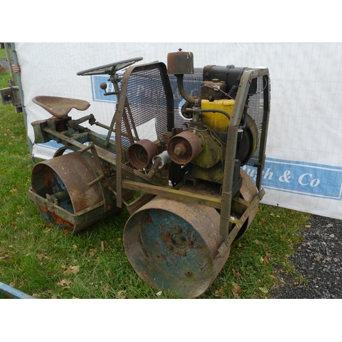 1359 - Cricket pitch roller with Lister engine