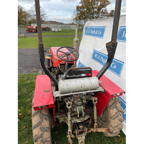 1353 - DFH 180 compact tractor. Runs and drives. 2004. SN- 07740. Roll bar.