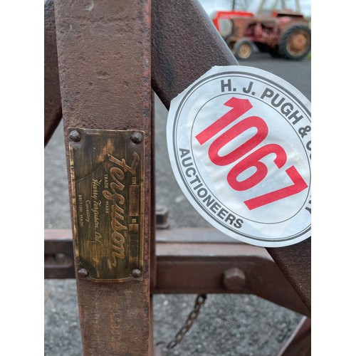 1067 - Ferguson 2 furrow plough