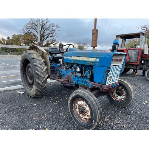 1020 - Ford 4000 tractor. 1974. Later type engine fitted, for restoration. V5