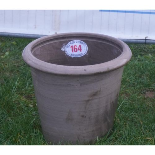 164 - Terracotta pot 19