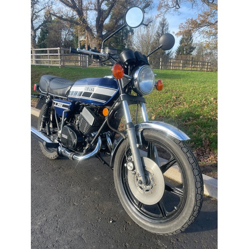765 - Yamaha RD400 motorcycle. 1977. This bike was running when it went into storage, will need recommissi... 