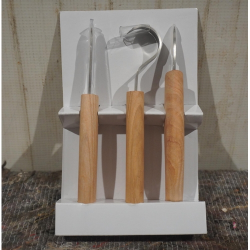 482 - Box of 3 spoon carving chisels